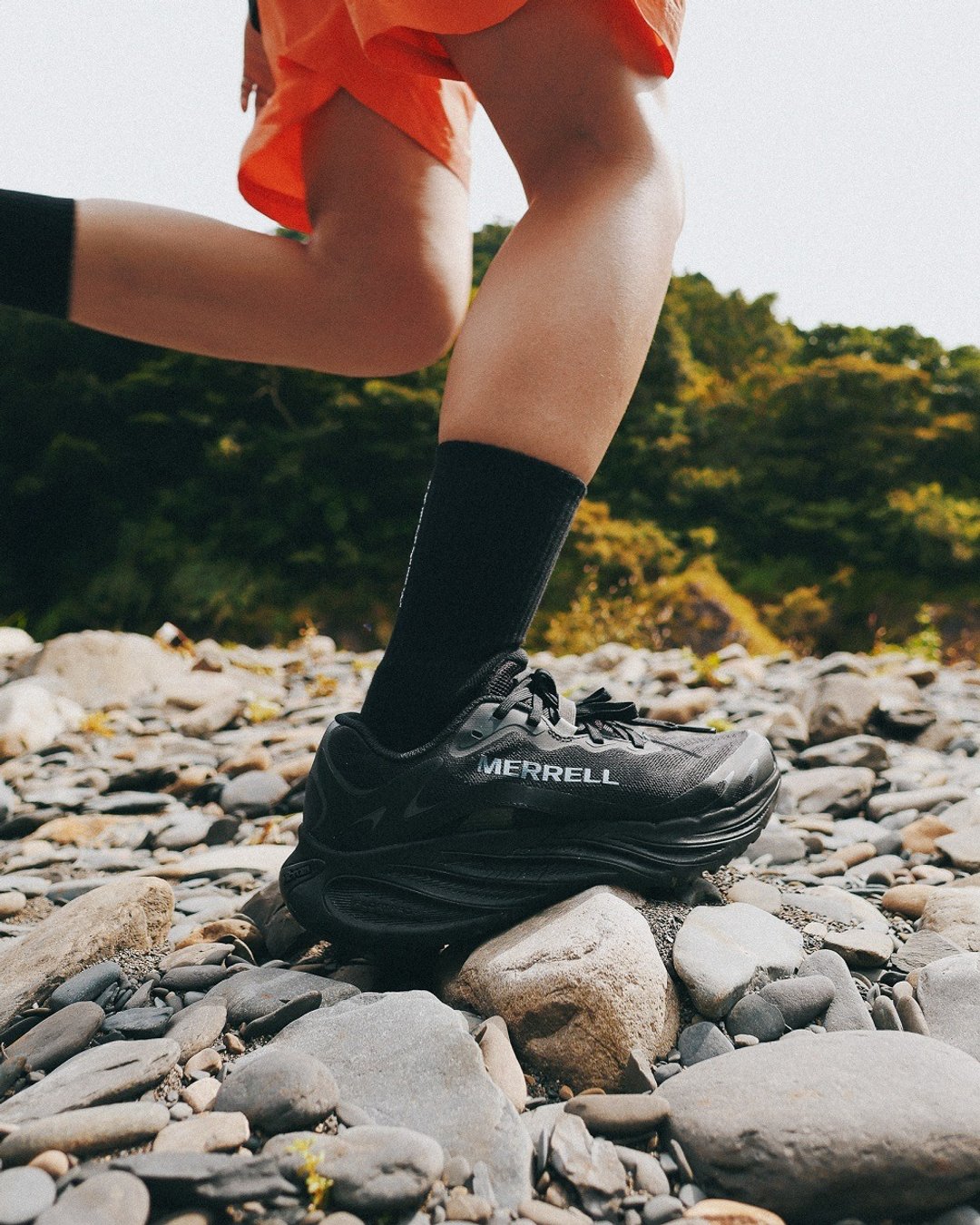 MERRELL PROMORPH 轻量户外越野登山健行鞋 男鞋-黑色 - 男款运动鞋/球鞋 - 其他材质 