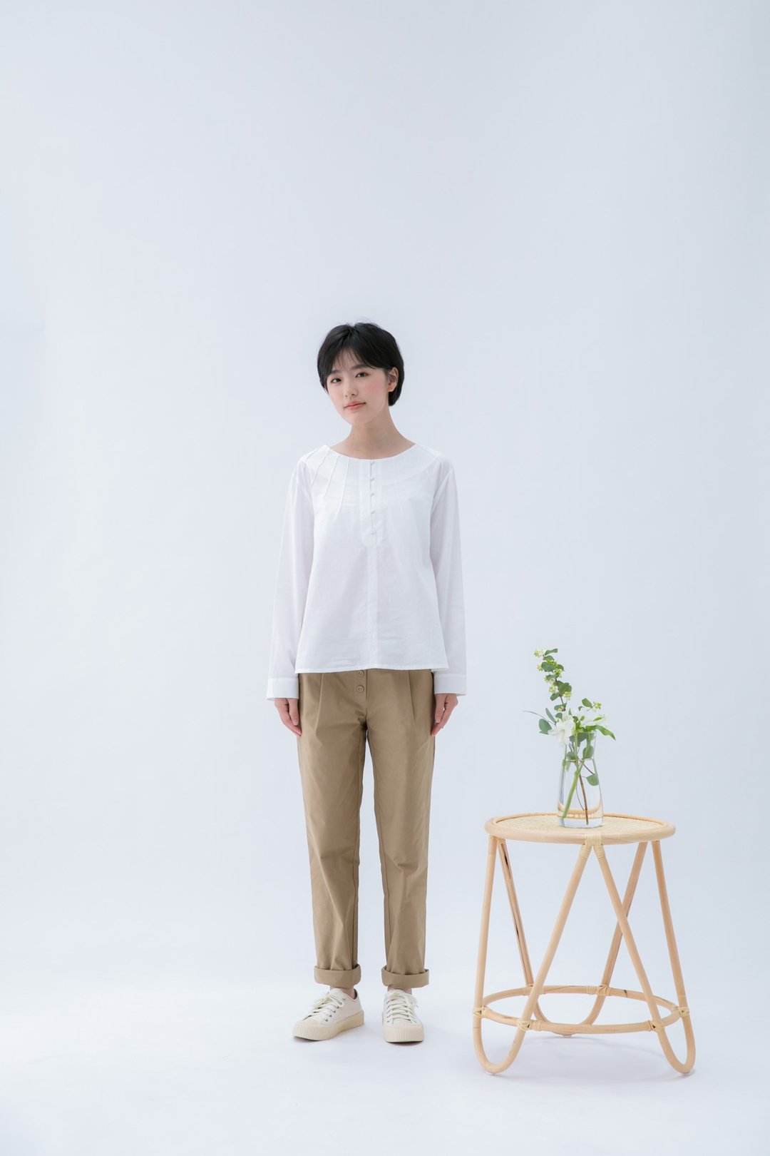 睡王子氧气棉麻长袖衬衫-冰牛奶(白) - 女装上衣 - 棉．麻 白色