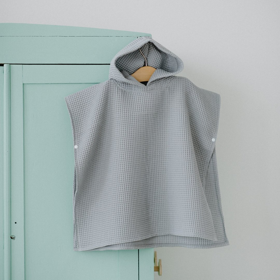 Grey Waffle Kids Beach Cover Up - toddler bathrobe with open sides - 泳衣/游泳用品 - 棉 咖啡色