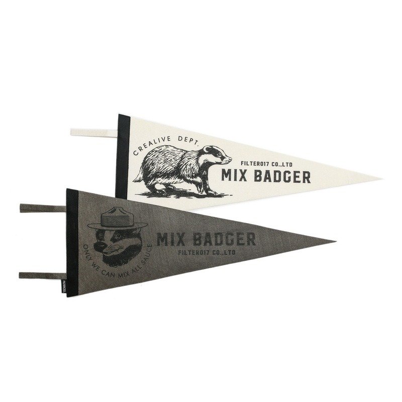 Filter017 x 九口山 Mix Badger Pennant  米斯獾联名装饰三角旗 - 摆饰 - 棉．麻 