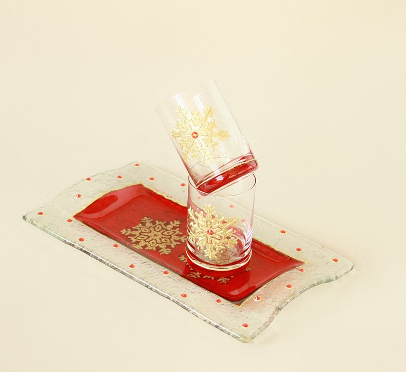 Snowflakes shot glasses and tray platter red and gold, Hand-painted - 酒杯/酒器 - 玻璃 红色
