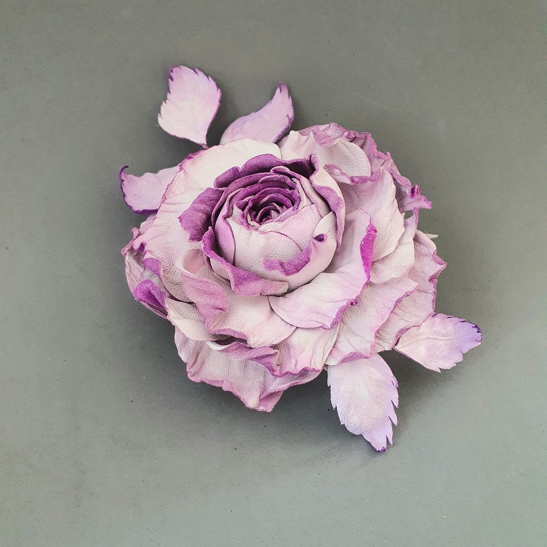胸針 Lilac leather brooch for her Leather women's jewelry - 胸针 - 真皮 多色