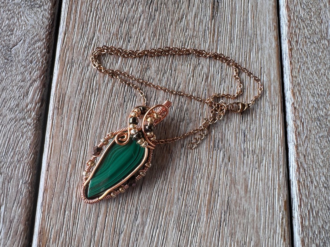 #20251126 wire wrapping 孔雀石 铜线 绕线 吊堕 - 项链 - 铜/黄铜 绿色