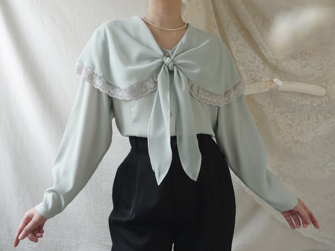 Vintage Light Mint Green Long Sleeve Blouse With Oversized Collar - 女装上衣 - 聚酯纤维 绿色