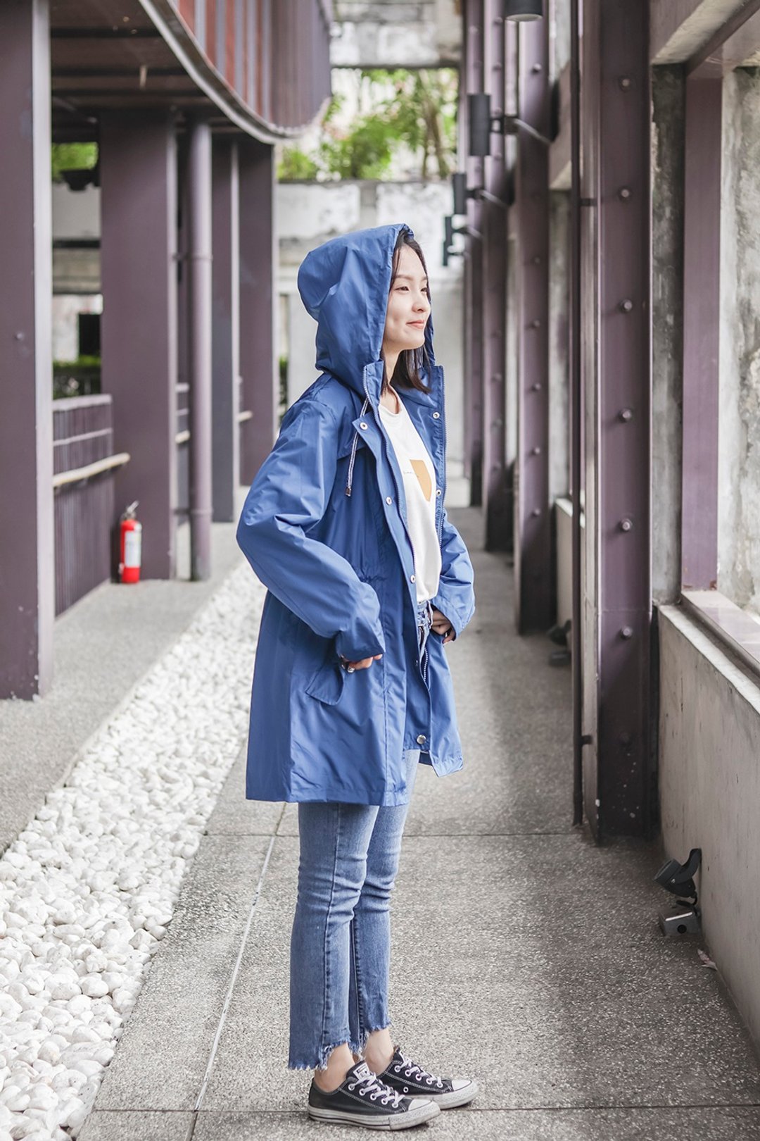 Unni典雅外套 保暖 防水 防风 冲锋衣 连帽外套 雨风衣 零码优惠 - 女装休闲/机能外套 - 防水材质 蓝色