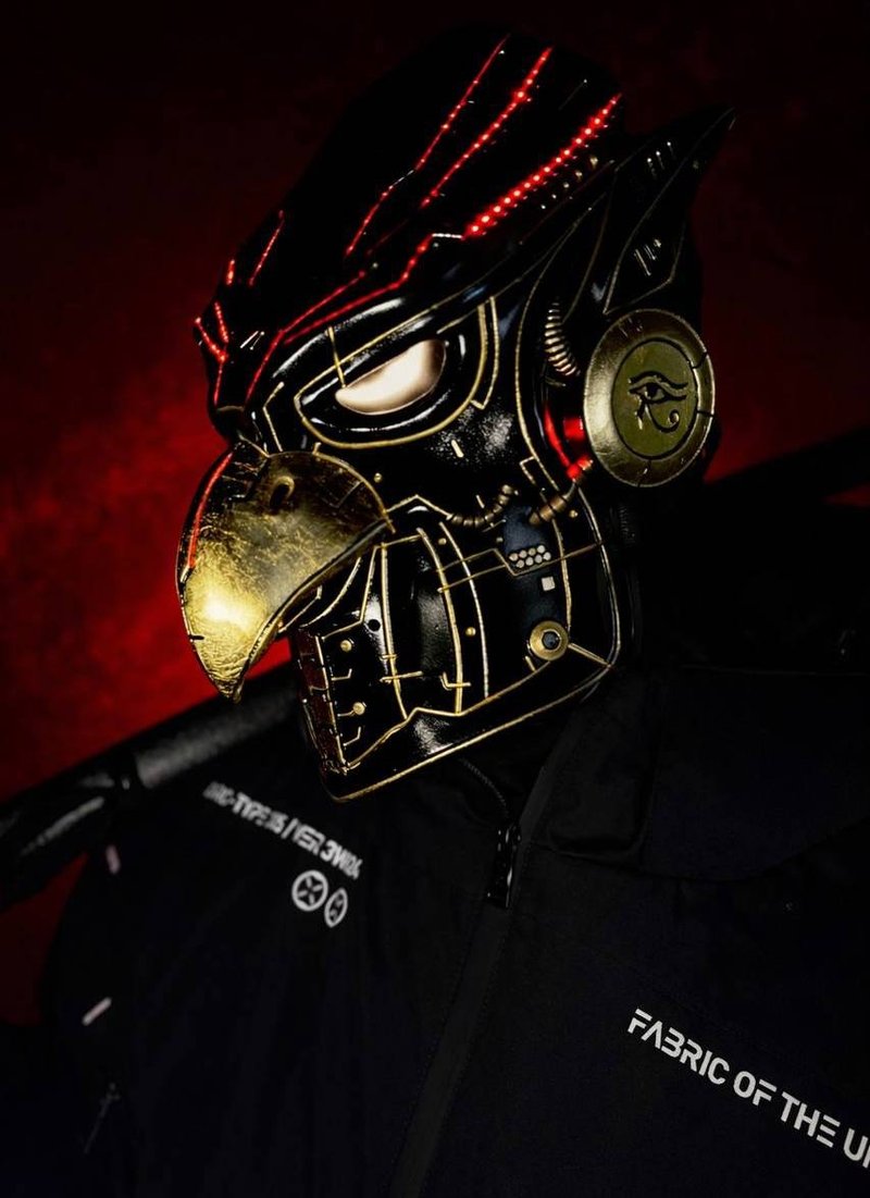 赛博朋克鹰面具 黑色与金箔搭配 RGB 灯效 赛博风鸟类角色扮演面 - 其他 - 树脂 黑色