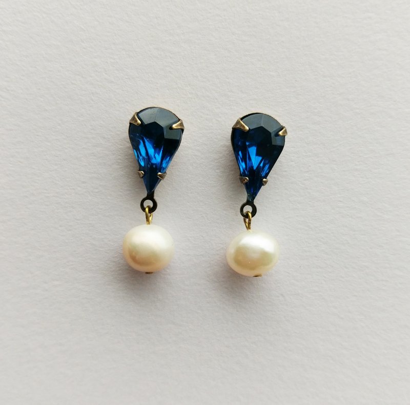 深蓝水滴玻璃珍珠耳环 - 耳环/耳夹 - 其他金属 