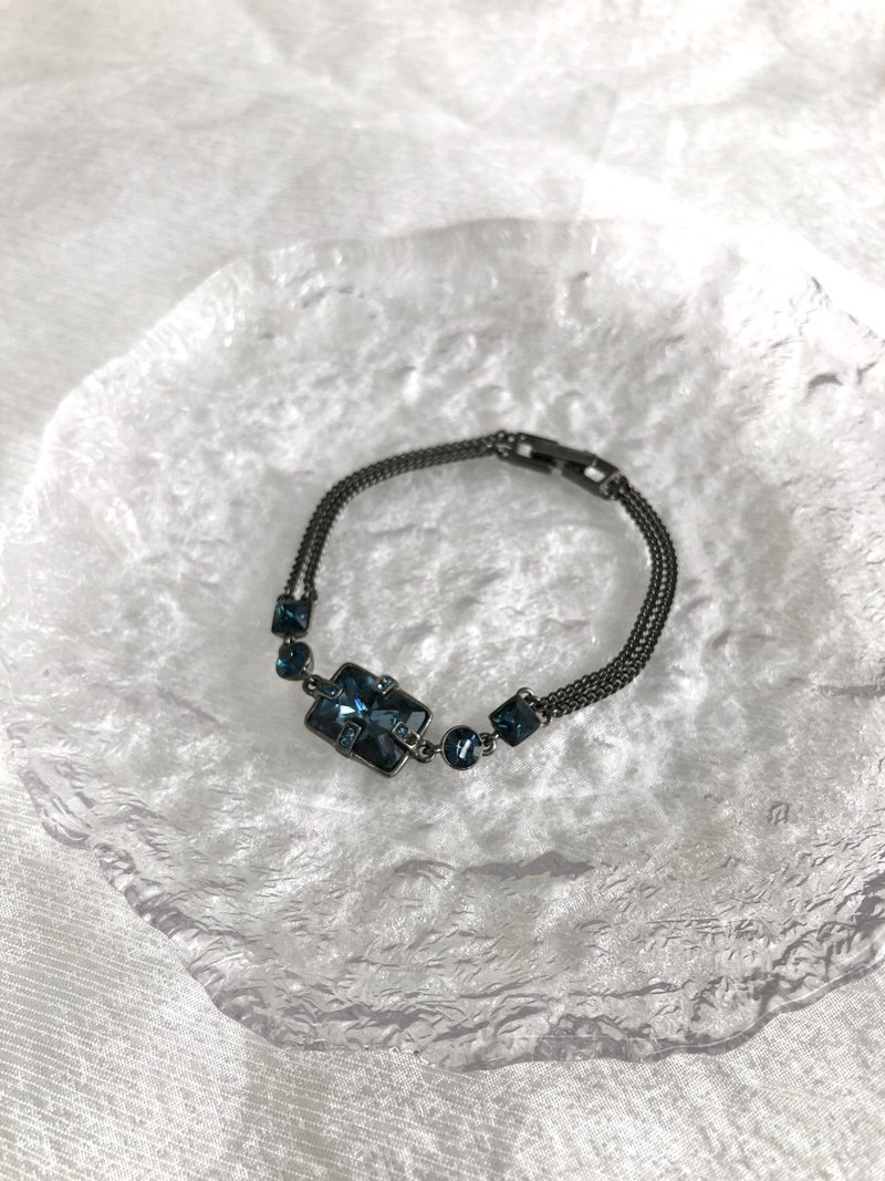 【 日本直送 名牌中古包 】GIVENCHY ジバンシィ 翡翠 手链 黑色 vintage 古着 zee4kb - 手链/手环 - 其他材质 黑色