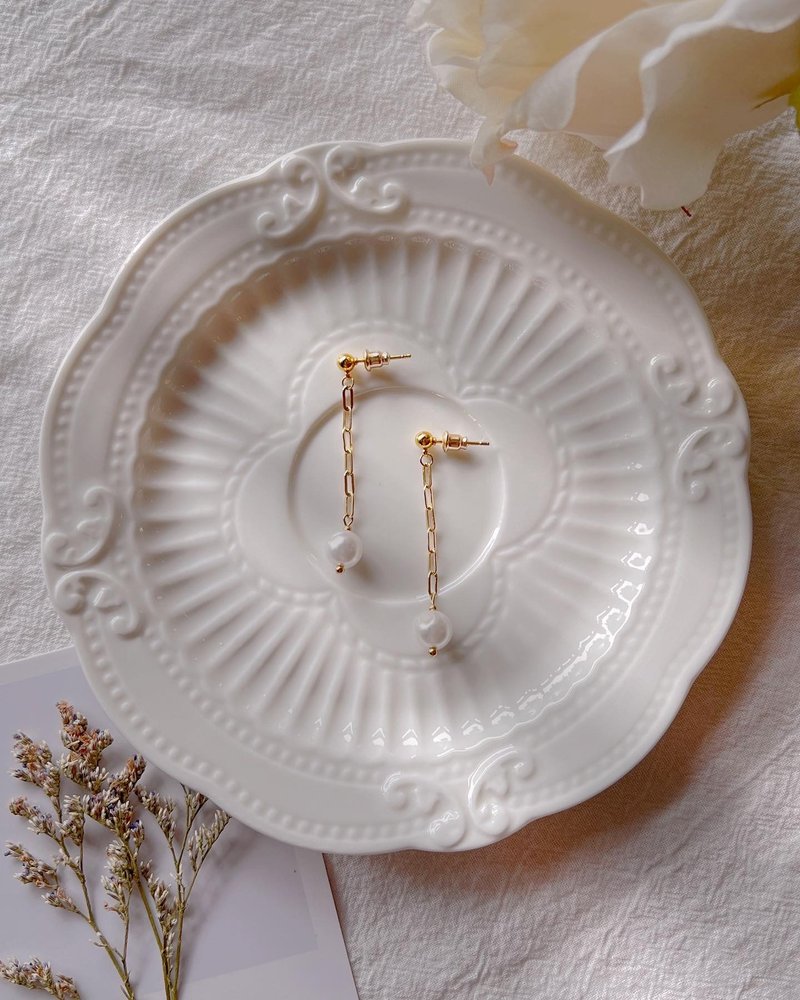 Kalevala 垂坠式耳环 纯银抗敏耳针 可改夹式 珍珠饰品 珍珠耳环 - 耳环/耳夹 - 纯银 金色