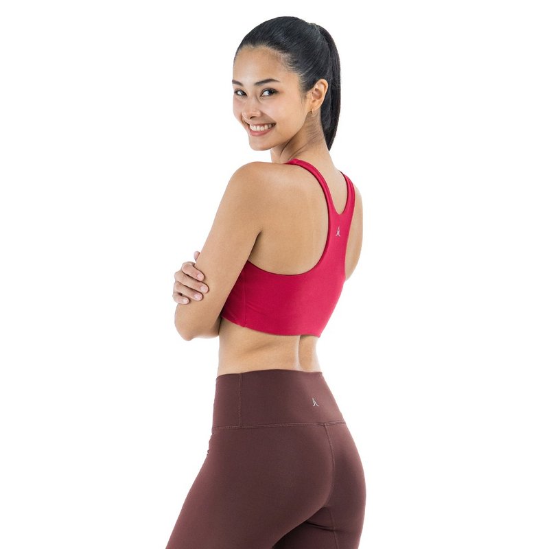 【NAMASTE】Serena 舒适宽肩带短上衣 - 红 - 女装运动内衣 - 尼龙 红色