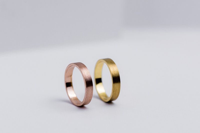 【日常婚戒】Bold Embrace 纯14K金戒指 - 戒指 - 贵金属 金色