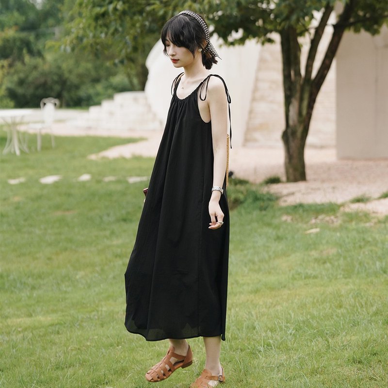 黑色长绒棉吊带连衣裙|洋装|夏款|Sora-984 - 洋装/连衣裙 - 棉．麻 黑色