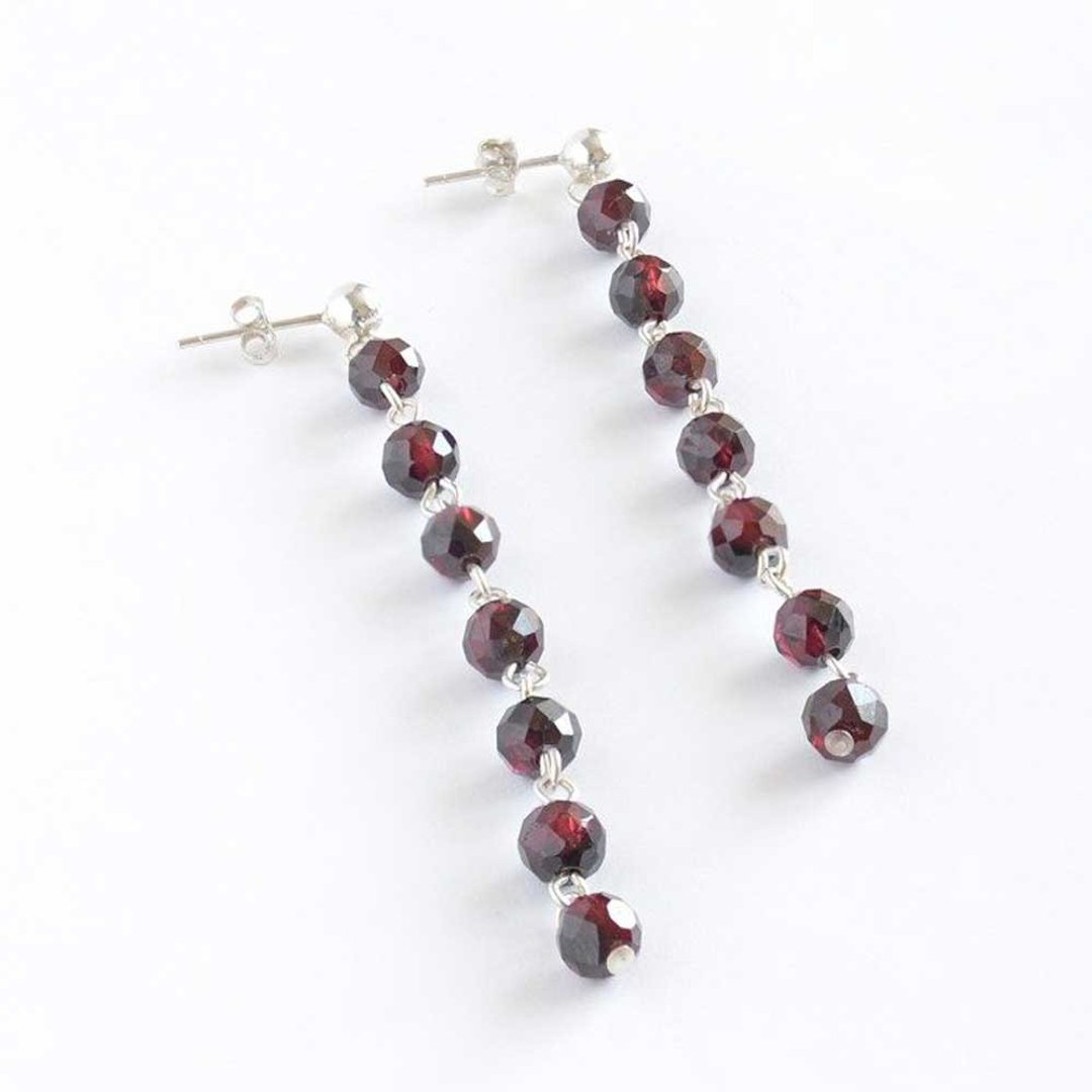 Long Garnet Earrings Sterling Silver Studs for her - 耳环/耳夹 - 宝石 红色