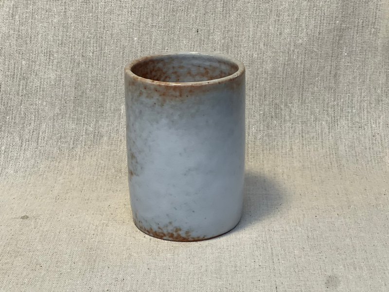 志野直筒花器/笔筒 - 笔筒/笔座 - 陶 银色