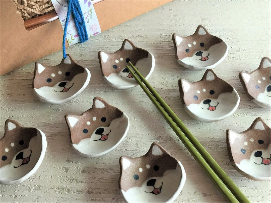 幼萌小柴柴造型筷架_陶器筷架 - 筷子/筷架 - 陶 咖啡色