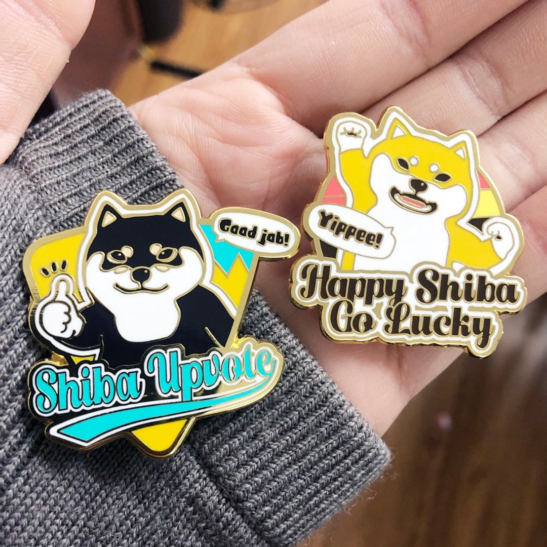 仓屋狗哩狗气日常表情包周边柴犬仿珐琅金属徽章挂件 - 胸针 - 其他金属 橘色