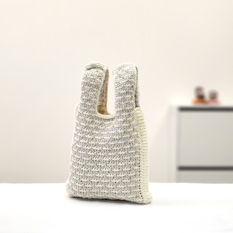 Dual two tone bunny bag 双面双色兔子包/手工钩针编织包 - 手提包/手提袋 - 棉．麻 