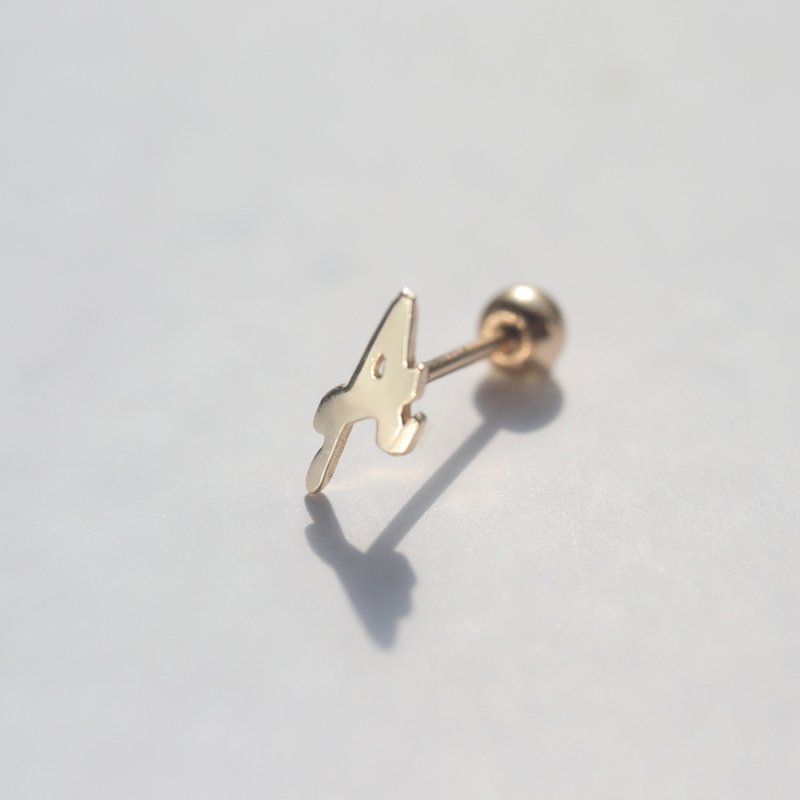 14K 定制化英文字母锁珠耳环 (单个)耳骨 耳窝 不退色 - 耳环/耳夹 - 贵金属 金色