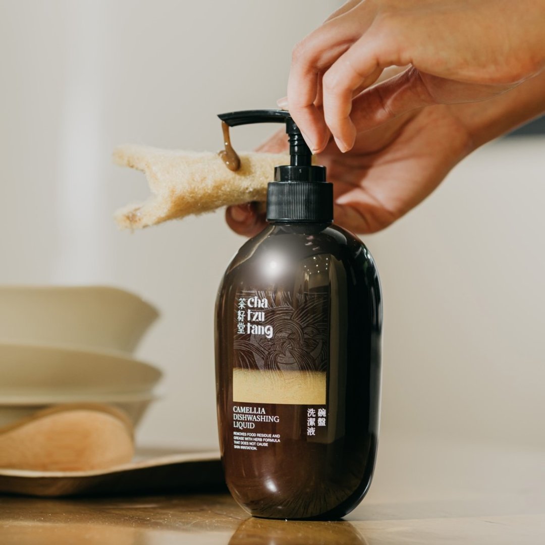 碗盘洗洁液500mL【温和不伤手】洗碗精 奶瓶食器清洗 | 茶籽堂 - 碗盘清洁 - 植物．花 