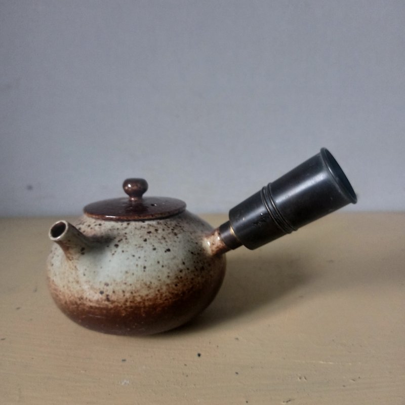 古典幽雅手拉胚铜手把侧把壶急须 - 茶具/茶杯 - 陶 多色