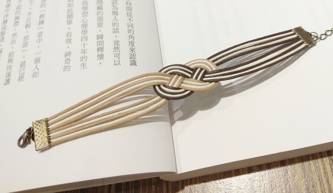 手工编织/幸运8线条编织手链/客制款 - 手链/手环 - 其他材质 卡其色