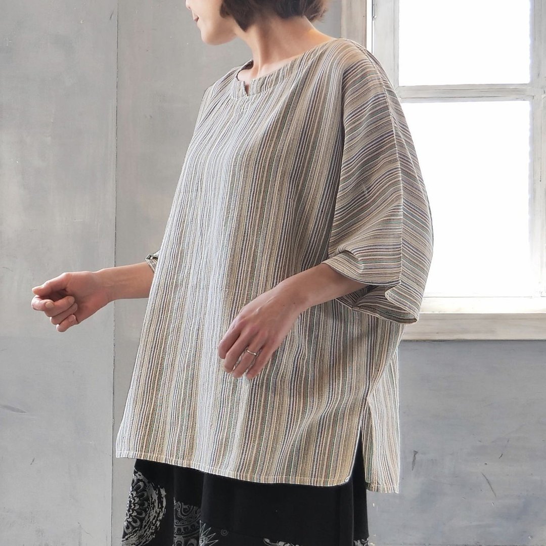 条纹・V领・宽松自在版型・七分袖・罩衫・衬衫・上衣・白色・d-tp531 - 女装上衣 - 棉．麻 白色