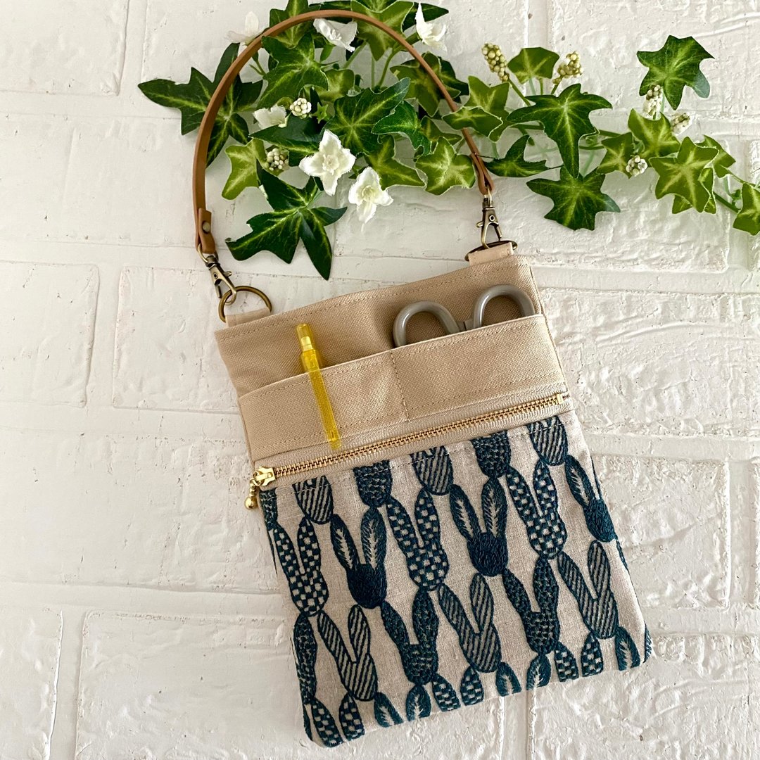 minä perhonen 收纳包 minaperhonen  pouch - 手提包/手提袋 - 棉．麻 
