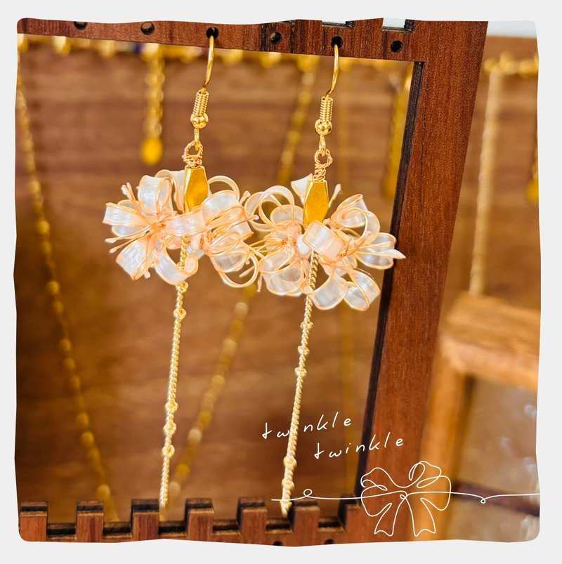 【Twinkle Higan X 月白花结】垂坠耳环.水晶花饰品 - 耳环/耳夹 - 其他材质 多色