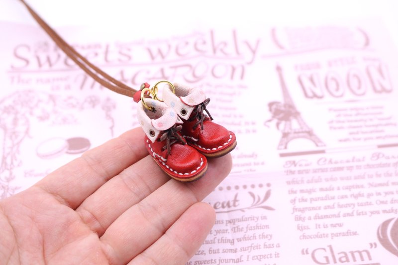 Small leather boot necklace | Strawberry lined - 项链 - 真皮 红色