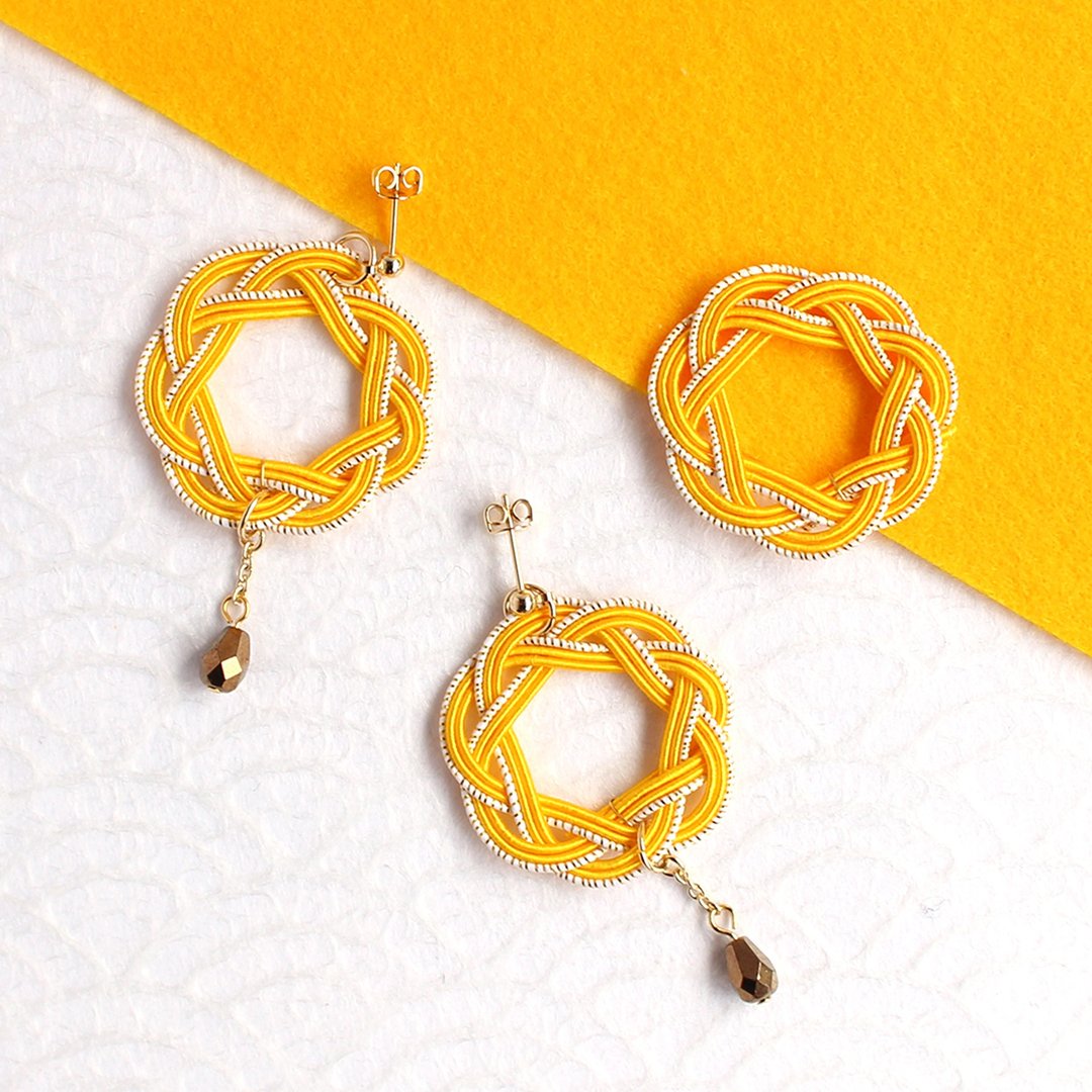 japanese style pierce earring / mizuhiki / japan / accessory / circle / kawaii - 耳环/耳夹 - 丝．绢 黄色