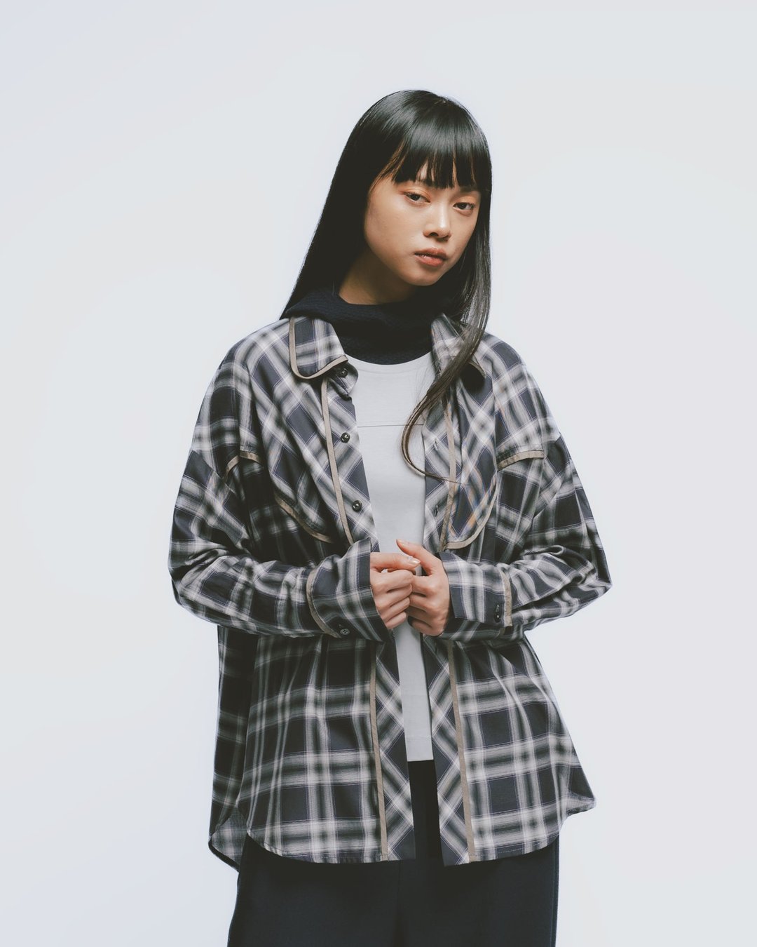 UUIN_蓝灰格纹镶边设计宽松感衬衫 - 女装衬衫 - 棉 蓝色