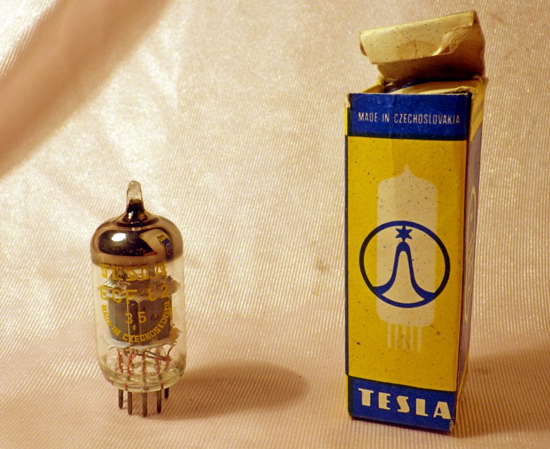 1x ECF82 特斯拉三極管-五極管變頻器真空管閥 6U8 NOS 全新 - 其他 - 玻璃 