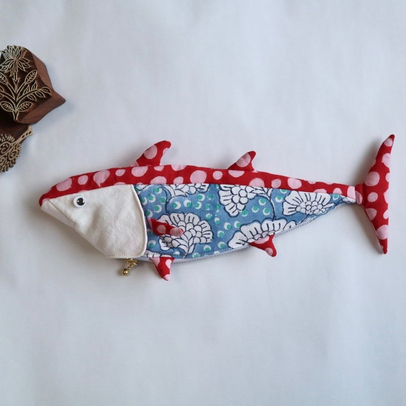 鲣鱼收纳袋 - 化妆包/杂物包 - 棉．麻 多色