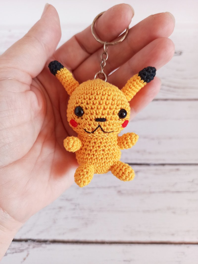 Crochet keychain Pikachu, crochet car accessories, cute bag charm,mini toys - 钥匙链/钥匙包 - 棉．麻 黄色