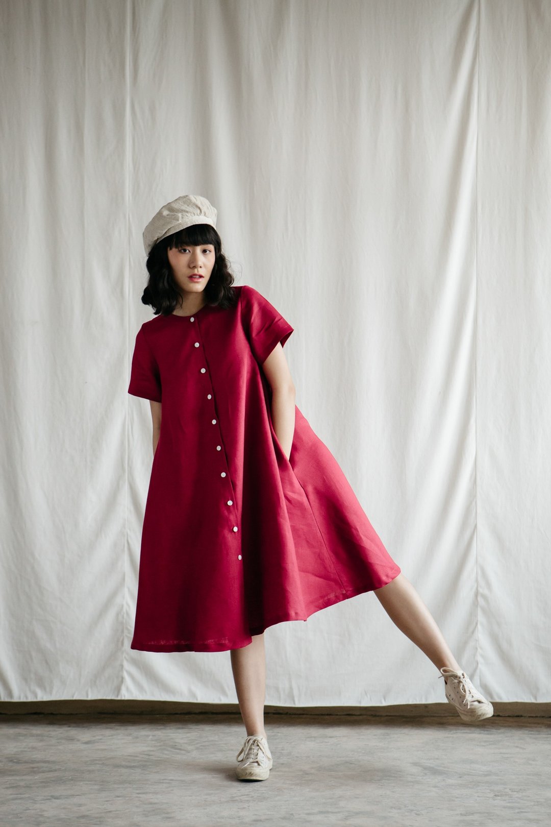 A-line Linen Dress with Shell Button in Ruby - 洋装/连衣裙 - 棉 红色