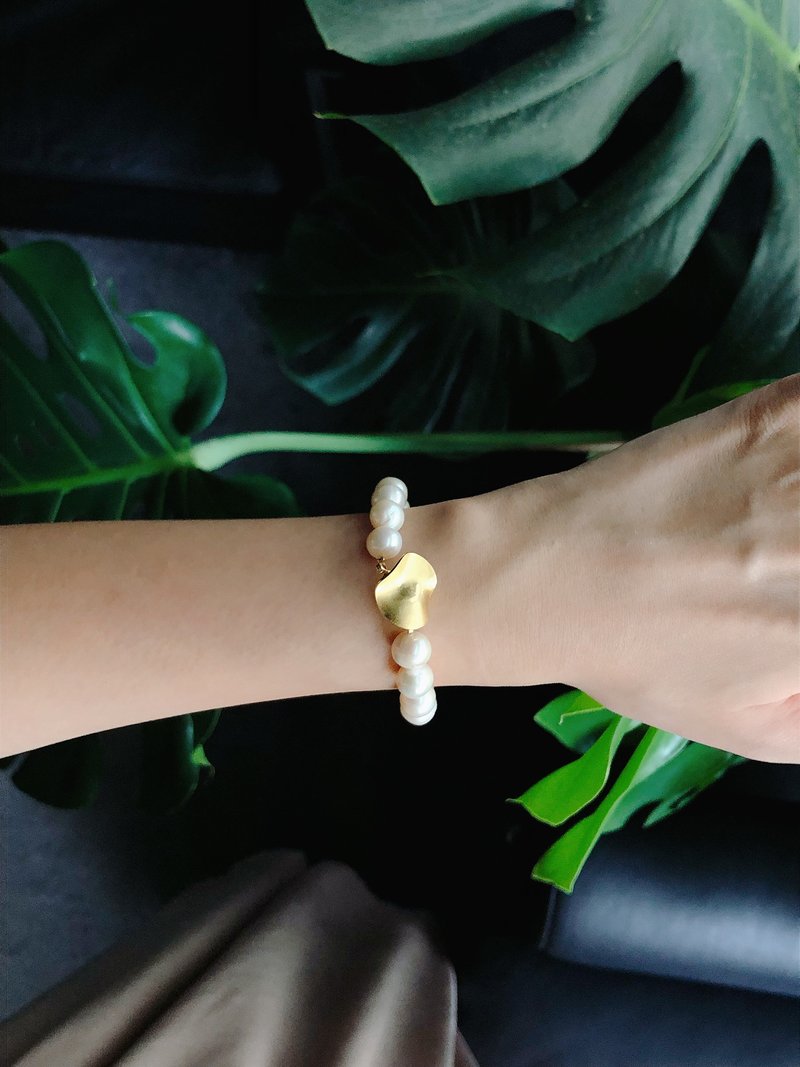 【品牌设计款最佳礼物】 金色 贝霓天然珍珠手链 - 手链/手环 - 珍珠 金色