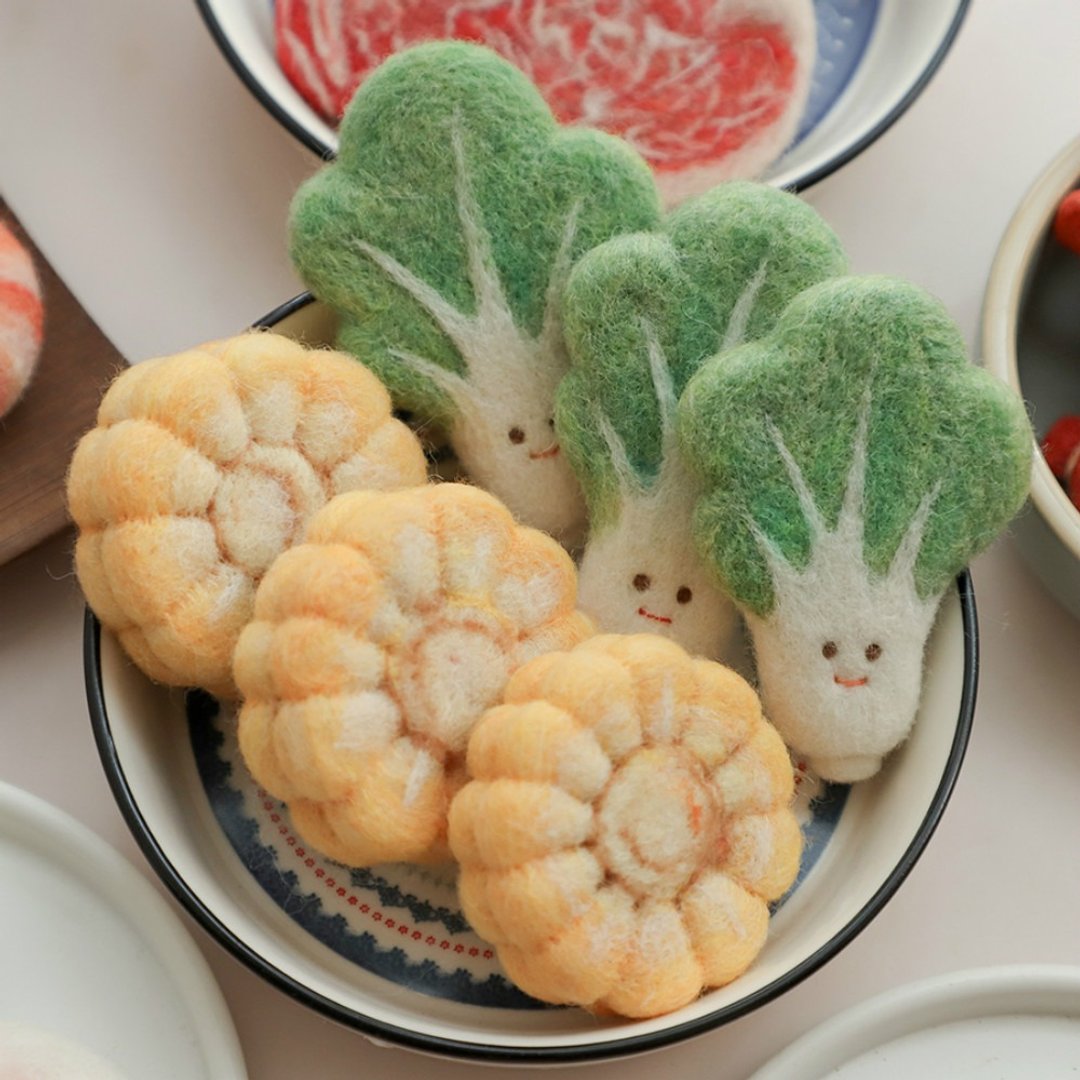 羊毛氈手作 火鍋系列 青菜玉米辣椒蘑菇 原創手工胸針/別針飾品 - 胸针 - 羊毛 黄色