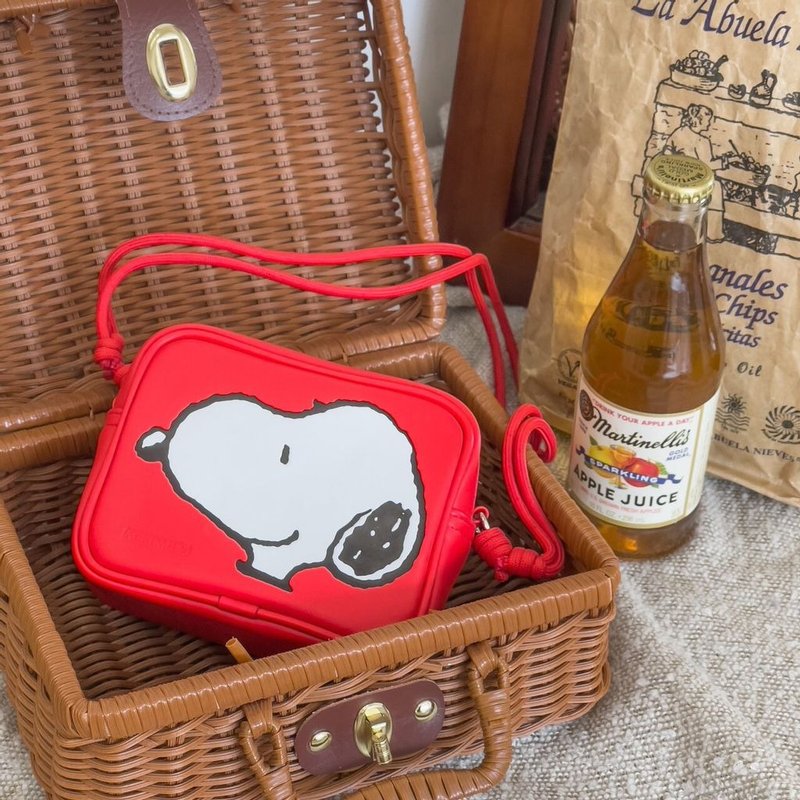 SNOOPY POCKET 史努比联名 斜背包 | 红 - 侧背包/斜挎包 - 其他材质 红色