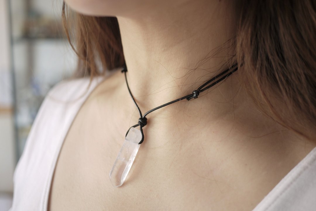天然矿石白水晶原石颈链项链 矿石项链 女生颈绳 欧美风 choker - 项链 - 宝石 白色