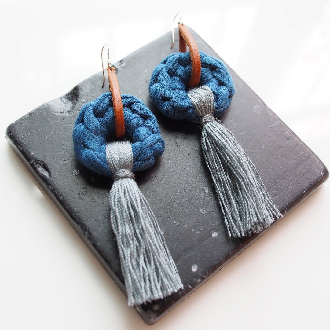 Handmade earring crochet circle shape navy blue and tassel - 耳环/耳夹 - 其他材质 蓝色