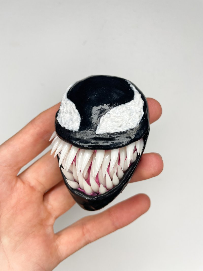 手机握柄。毒液。 - 其他 - 粘土 