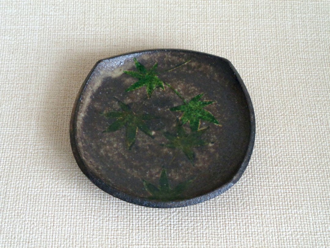 方盘蓝色枫叶 - 盘子/餐盘/盘架 - 陶 黑色