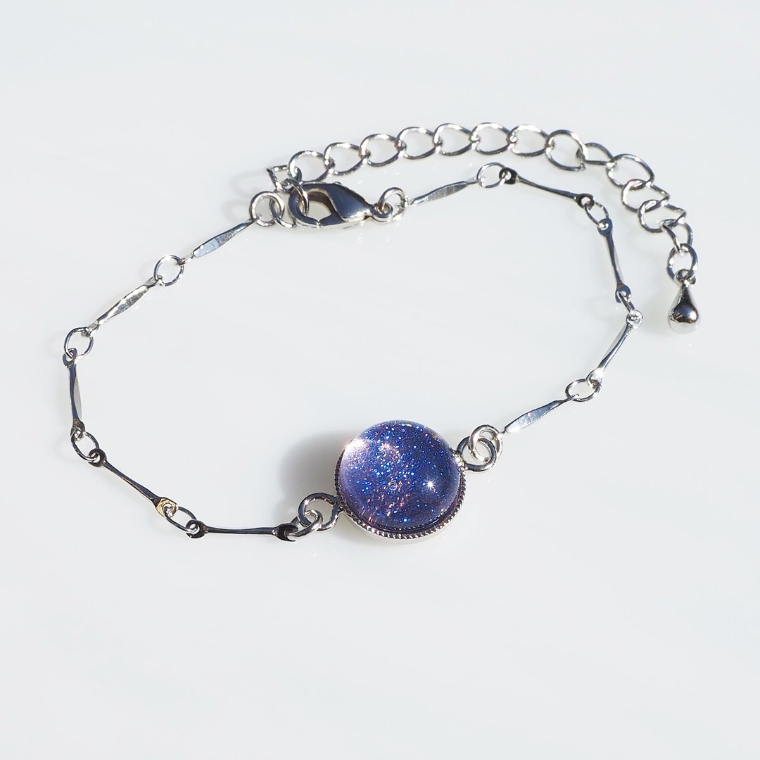 Shining glass that changes color (Kirari [Blue Light Magic]) Bracelet / Anklet [Length can be selected] [Made to order] - 手链/手环 - 玻璃 紫色