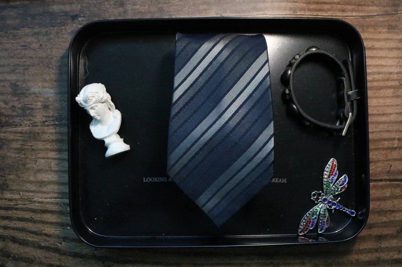 深灰色斜条纹领带窄版英伦风商务necktie - 领带/领带夹 - 丝．绢 多色