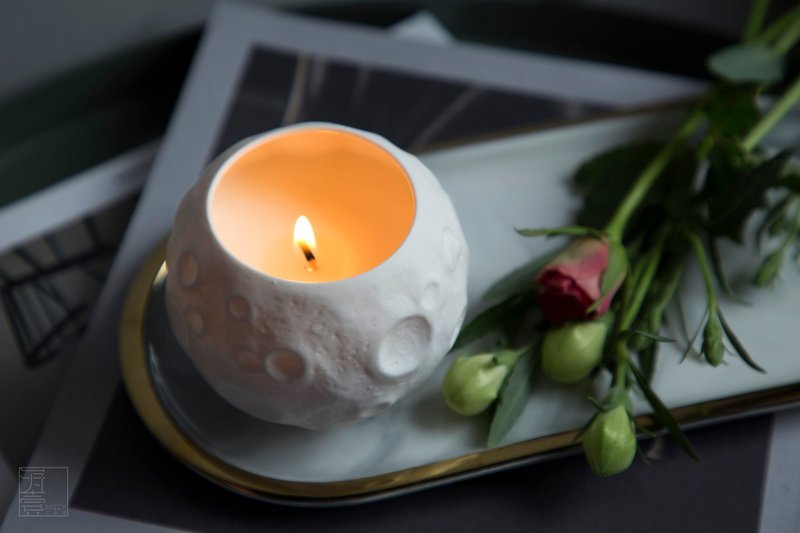 陶瓷窑烧工艺香氛蜡烛【The Moonm月球】 - 蜡烛/烛台 - 陶 