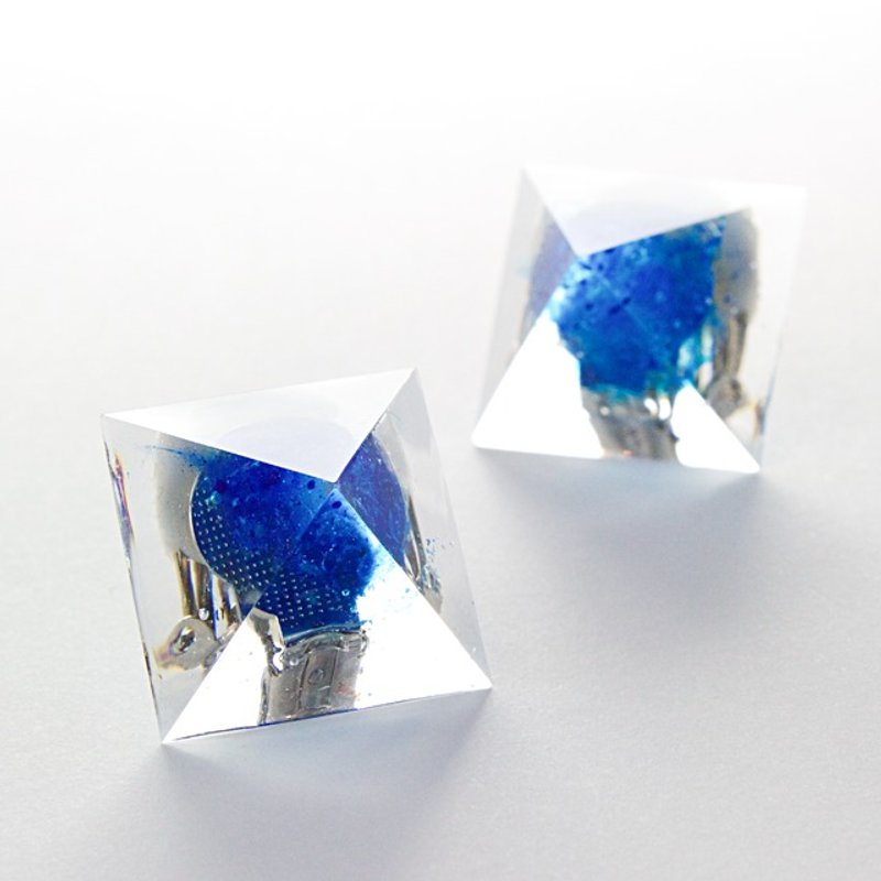 Pyramid earrings (blue vortex) - 耳环/耳夹 - 其他材质 蓝色