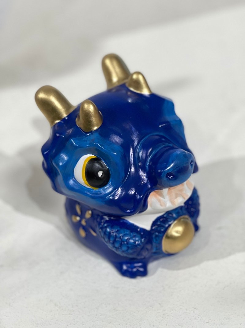 龙年新品 台湾制造 纯手工绘制 陶瓷 蓝色 成就 彩球龙祈福存钱筒 - 玩偶/公仔 - 陶 蓝色