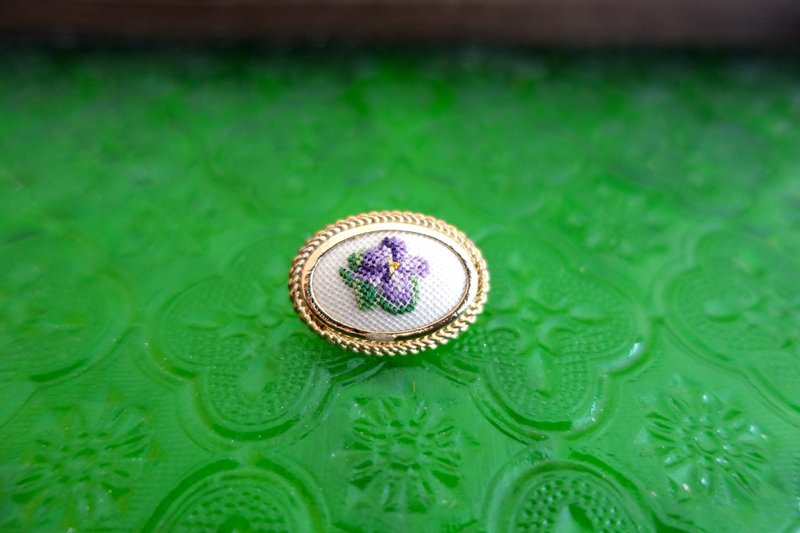 稀少古董老件英国高级十字绣镀K金颈链吊坠胸针 二手古着 - 胸针 - 其他金属 金色