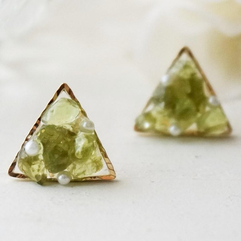 Peridot natural stone and pearl Clip-On - 耳环/耳夹 - 宝石 绿色