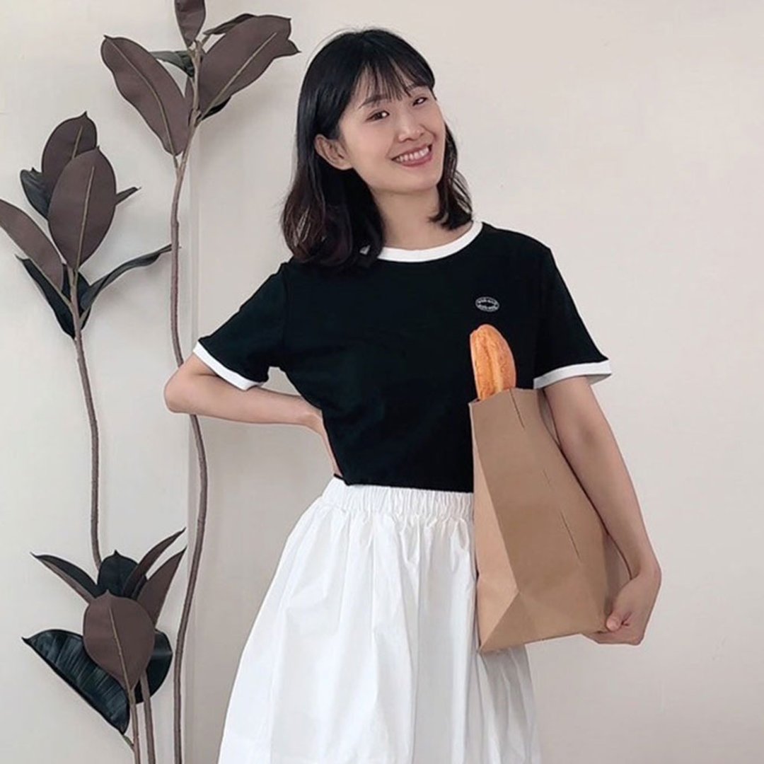 witharch撞色边基础T恤-黑 - 女装 T 恤 - 棉 黑色